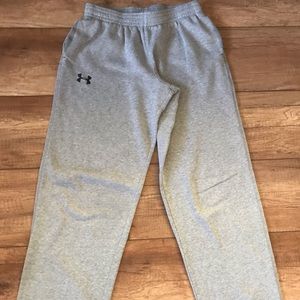 Under Armour athletic pants. Size Youth XL.